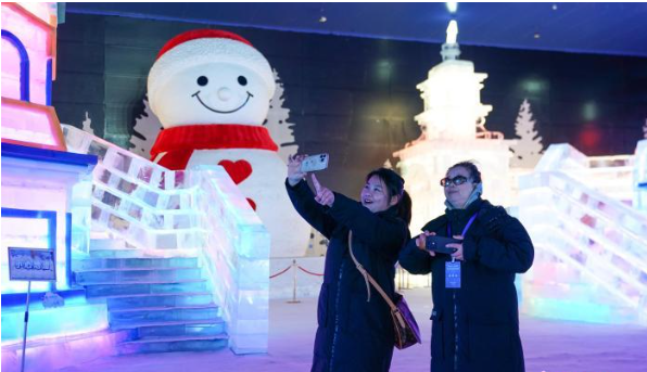 跨越海峡赴冰约 台湾民众沉浸式感受哈尔滨冰雪魅力